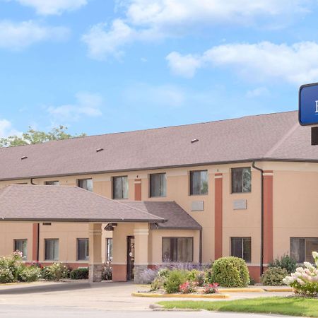 Hotel Baymont By Wyndham Waterloo Zewnętrze zdjęcie
