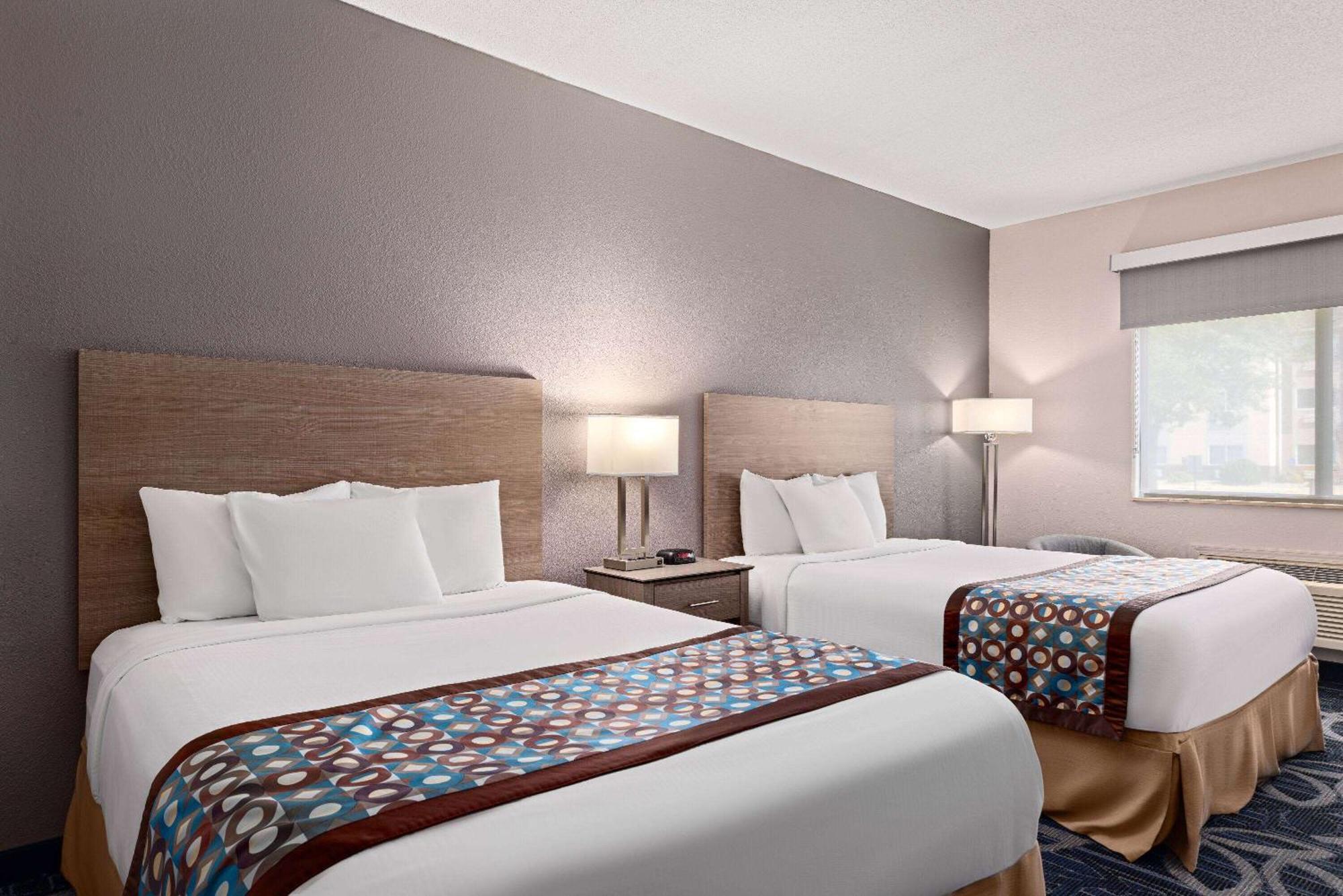 Hotel Baymont By Wyndham Waterloo Zewnętrze zdjęcie