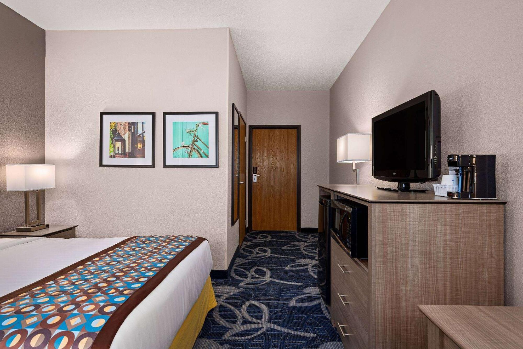 Hotel Baymont By Wyndham Waterloo Zewnętrze zdjęcie