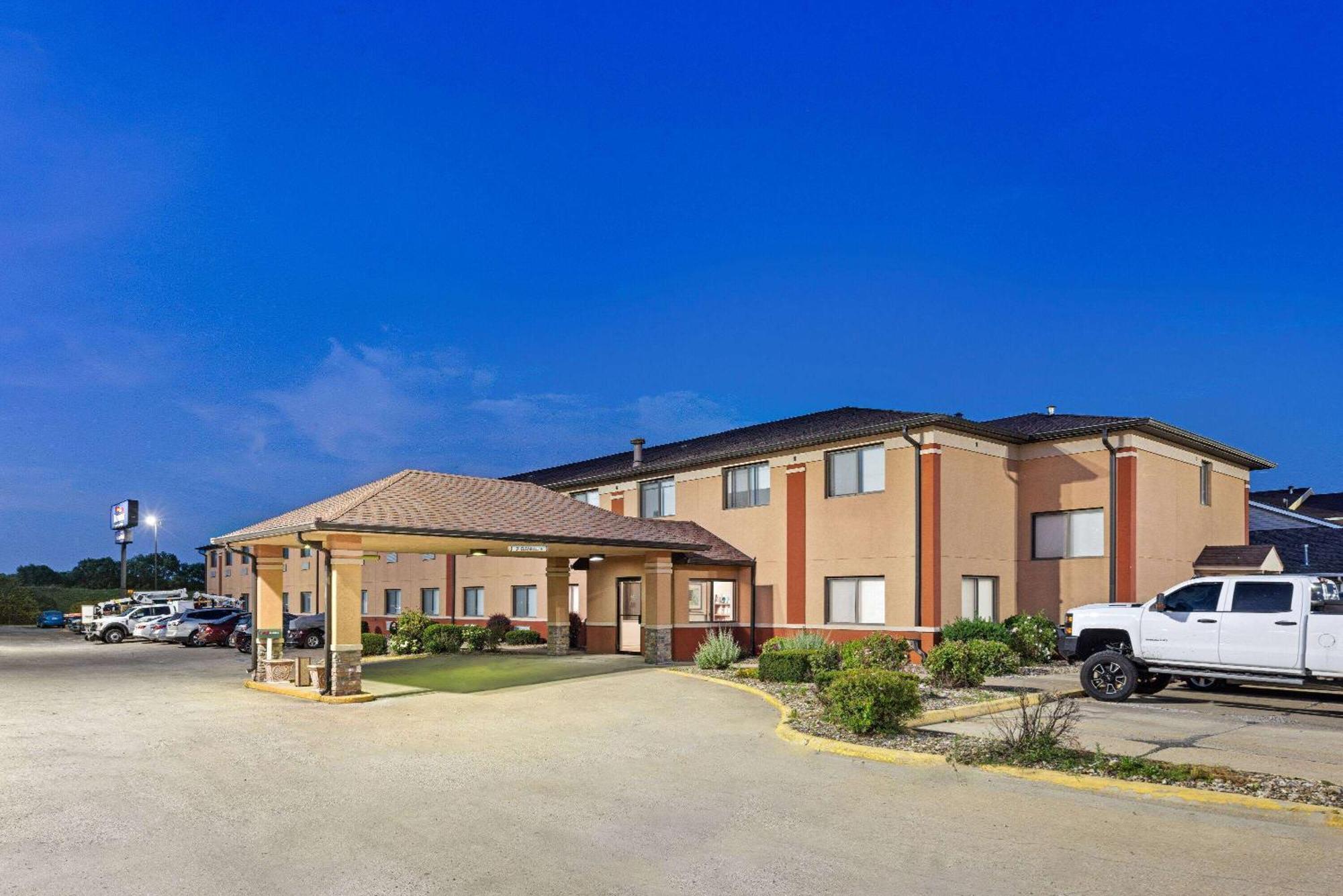 Hotel Baymont By Wyndham Waterloo Zewnętrze zdjęcie